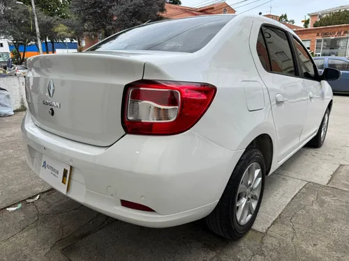 Renault Logan 1.6 Privilege / Intens