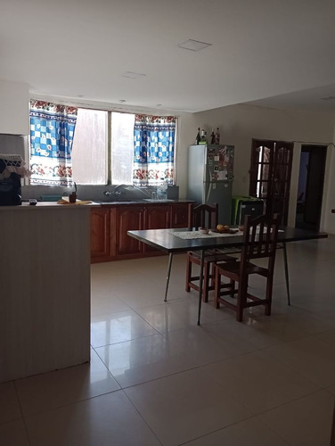 Casa En Venta De 2 Dormitorios C/ Cochera En Los Pinares