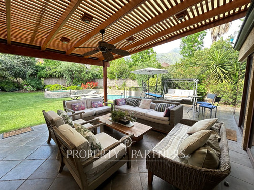 Espectacular Casa En Exclusivo Condominio De Camin...
