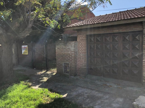 Imagen 2 de 17 de Casa En Venta En Berazategui
