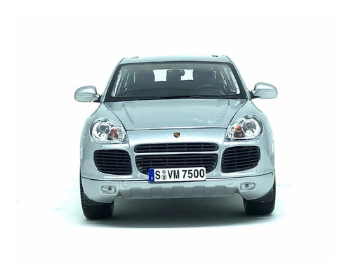 Imagem 2 de 6 de Miniatura De Porsche Cayenne Turbo Prata 1:18 Maisto