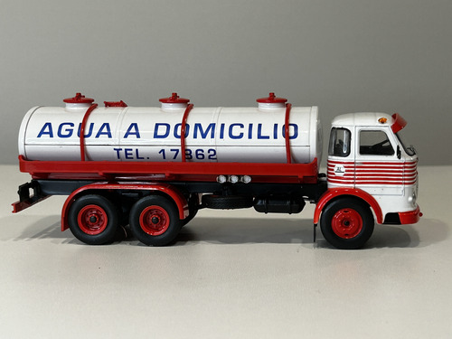 Camión Modelo Pegaso Comet 1065 Agua A Domicilio 1967 1/43