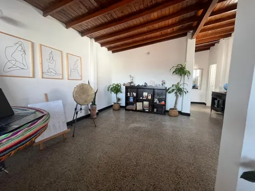 Se Vende Casa En Medellín Barrio Belén San Bernardo (a Unas Cuadras Del Aeroparque)