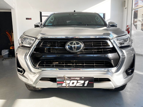 Imagen 2 de 17 de Toyota Hilux 2.8 Srx 204cv 4x4 At 2021 - Car Cash