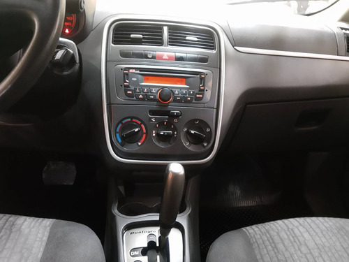 Fiat Punto 1.8 Essence 16v Flex 4p Automatizado
