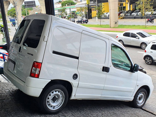 Imagem 4 de 14 de Peugeot Partner 1.6 Furgão 800kg 16v Flex 3p Manual