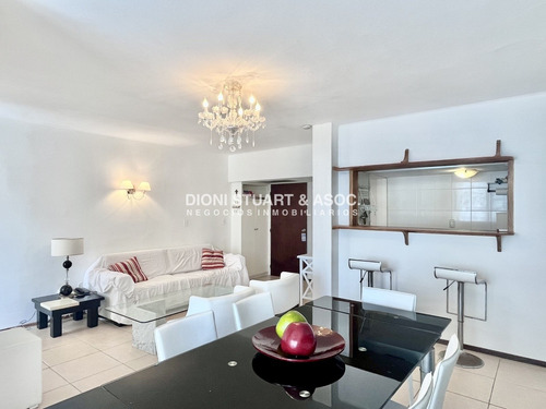 En Venta 2 Dormitorios En Punta Del Este - Frente A Plaza Los Artesanos - Oportunidad