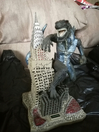 Godzilla 98 Alcancia