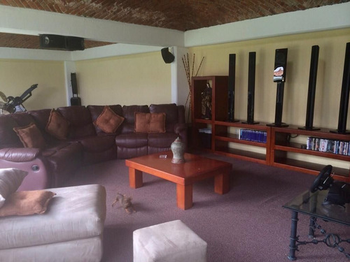 Residencia En San Gil, 8 Recamaras, 11 Baños, Alberca, Junto Al Campo De Golf
