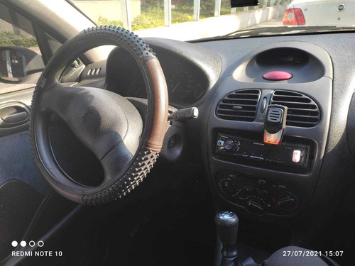 Imagem 4 de 8 de Peugeot 206 2000 1.6 Passion 5p