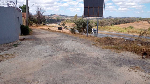 Imagem 1 de 12 de Casa Comercial Com 6 Quartos Para Comprar No Centro Em Melo Viana (esmeraldas)/mg - 16117