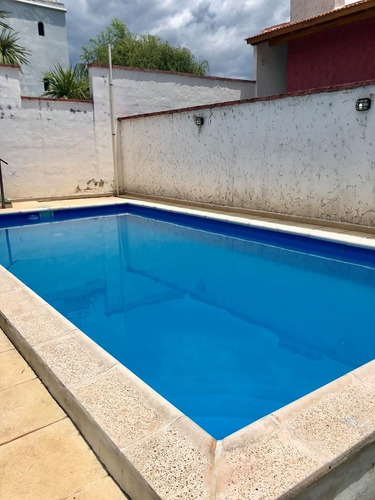 Imagen 2 de 25 de Hermosa Casa Con Pileta Para 6/8 Personas En Excelente Ubicación