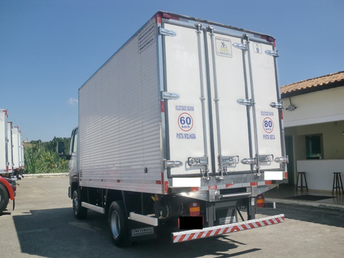 Imagem 4 de 15 de Ford Cargo 1119 4x2 Com Baú Refrigerado 2019