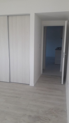 Imagen 6 de 9 de Departamento En Venta En Lanus Oeste