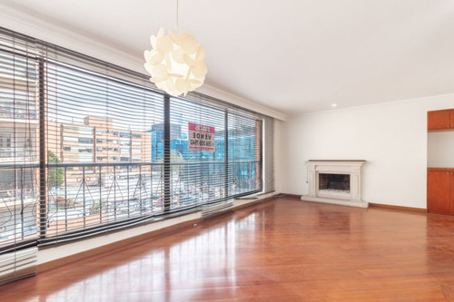 Apartamento En Venta En Bogotá El Chicó. Cod 11703