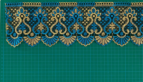 Tira Bordada En Organza 13cm X 9mts Varios Colores Mod 1344 Jade Oscuro Con Dorado