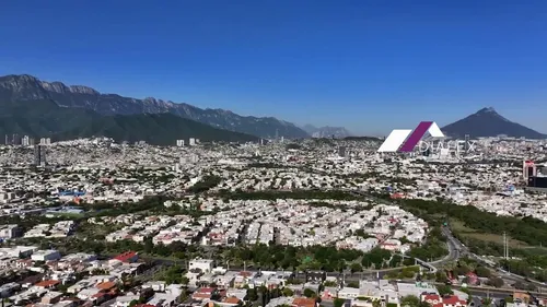 Venta Residencia De 3 Niveles En Las Aguilas Residencial En Zona Contry Monterrey - 607 M2