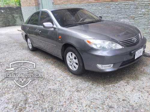 Imagen 2 de 8 de Toyota Camry