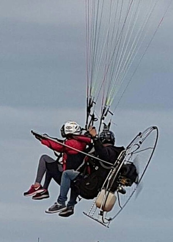 Imagen 4 de 10 de Paramotor Parapente