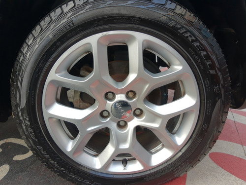 Imagem 6 de 11 de Renegade Sport 1.8 (flex)