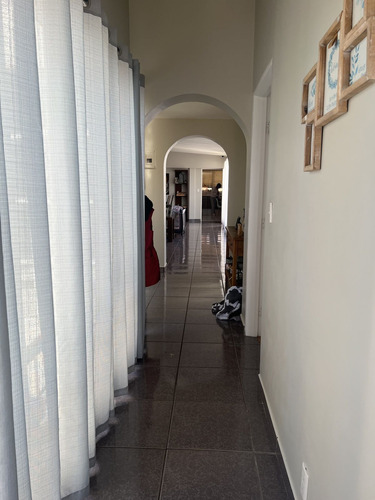 La Mejor Inversión Y Plusvalía, Edificio Súper Ubicado En Letrán Valle.