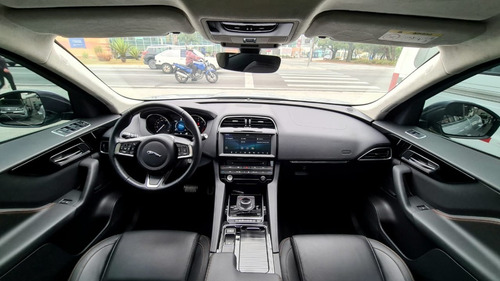 Imagem 7 de 15 de F-pace Ingenium Prestige 2.0 Turbo Gasolina Awd Aut