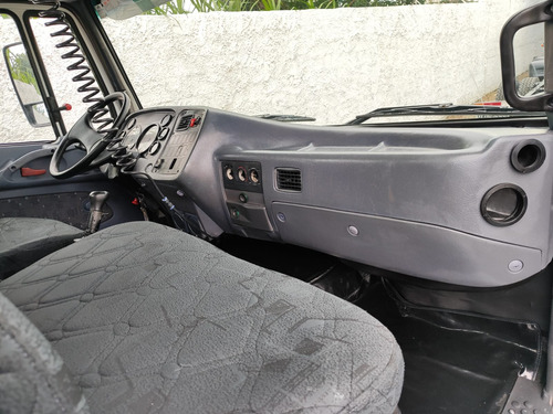 Mercedes Benz Mb 1718 Ano 2012 Toco No Chassi.