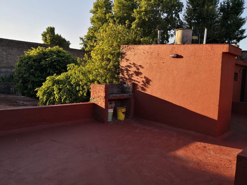 Imagen 13 de 16 de Dpto De Pasillo. Lamadrid 600. Dos Habitaciones Y Terraza. Alquiler