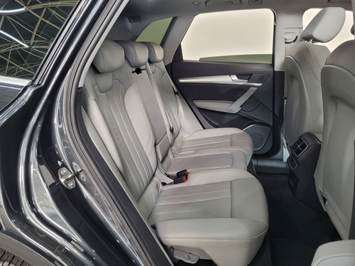 Audi Q5 TFSI AMBIENTE S TRONIC