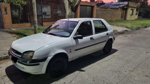 Imagen 2 de 8 de Ford Fiesta 2000 1.6 Lx Aa
