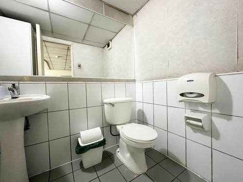 Oficina De 3 Privados Y 2 Baños Con Resolución Seremi