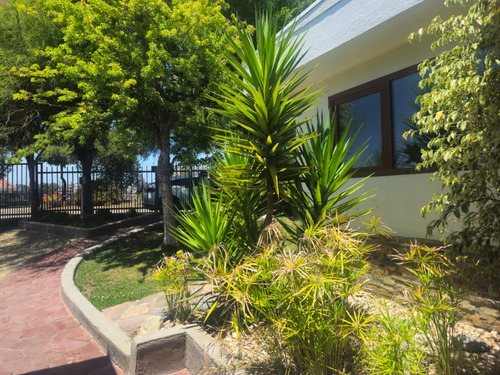 Tejada Con Niveles 4dort+4baños+10estc+bod+gy+piscina+jardin