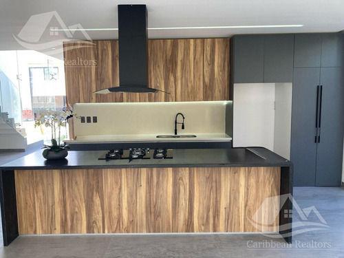 Casa En Venta En Via Cumbres Cancun