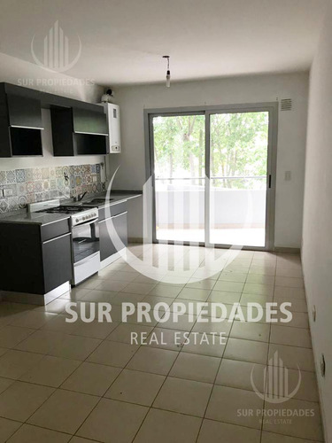 Departamento Venta Monte Grande Calle Independecia Al 100