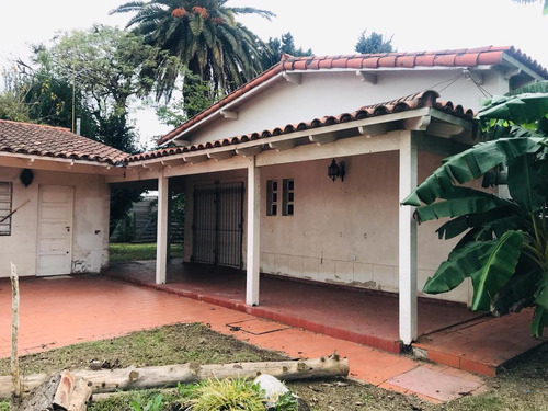 Casa Venta A Refaccionar 4 Dormitorios 3 Baños Y Terreno De 4,922 Mts 2-262 Mts 2 Cubiertos - Villa Elvira