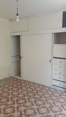 Casa En Venta Con 1 Departamento Independiente 180m2, Col. Jacarandas, Iztapalapa.