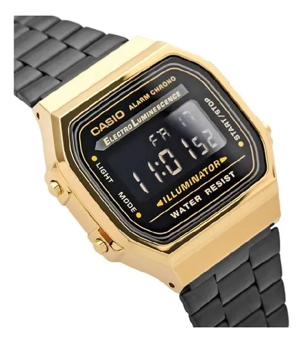 Reloj de pulsera Casio Collection LA680 de cuerpo color dorado, digital,  para mujer, fondo negro, con correa de acero inoxidable color dorado, dial  negro, minutero/segundero negro, bisel color dorado y hebilla de