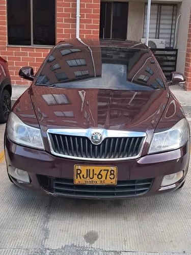 Skoda Octavia Ambiente 1.6 - Modelo 2011