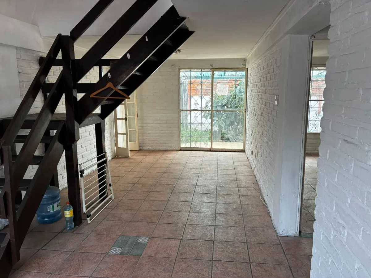 Imagen 3 de 13 de Casa En Barrio Tranquilo Y Pasaje Cerrado