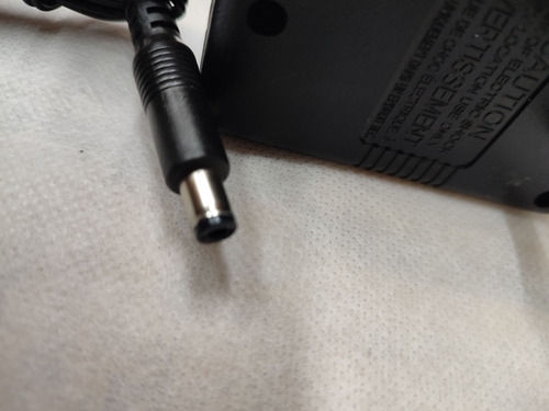 Eliminador Genérico Para Mixers Vestax 14v Ac Plug 3mm (Usado)