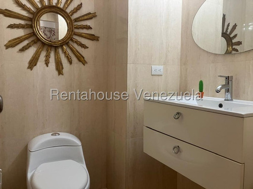Se Vende Excelente Apartamento En Los Palos Grandes #25-18980 Pm