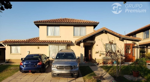 Excelente Casa Aislada En Arriendo De 5d,4b En Padre Hurtado