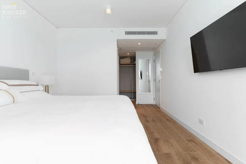 Apartamento En Alquiler, Torre Lobos, Punta Del Este, Playa Brava.