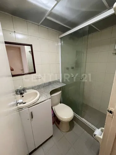 Se Vende Apartamento En Los Colores, Excelente Ubicación.