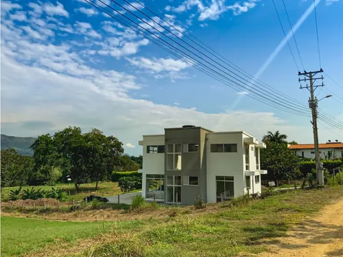 Vendo Hermoso Lote En Condominio En Tocaima 585m2