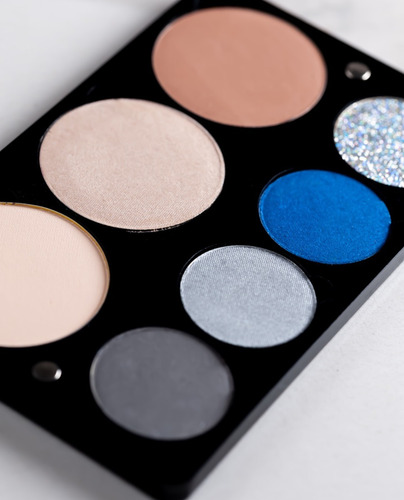 Imagen 2 de 10 de Paleta Para Ojos Y Rostro Ap | Instant Face Palette Blue