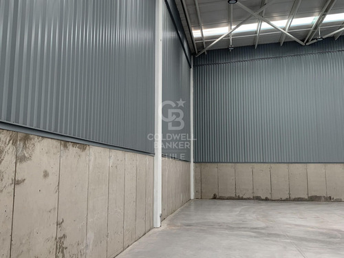 Bodega 670 M2 200 Oficinas