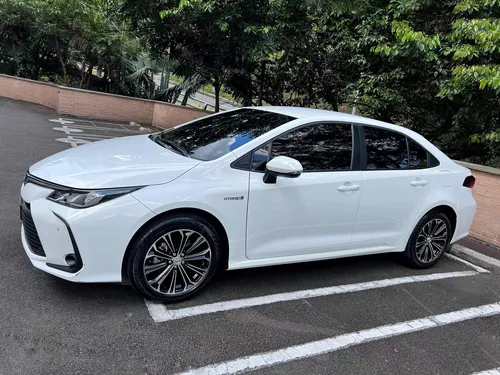 Carros y Camionetas Toyota Corolla Cross 4.000 a 15.000 km