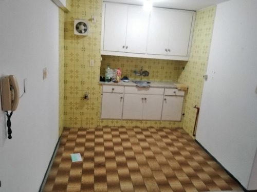 Imagen 6 de 9 de A 1 Cuadra De Plaza Independencia, 1 Dormitorio