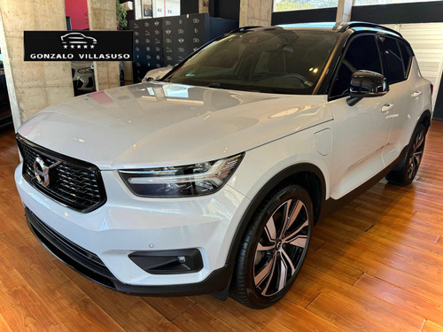 Volvo Xc40 Híbrida R-design 262hp Extrafull 